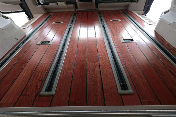 商务车底板改装