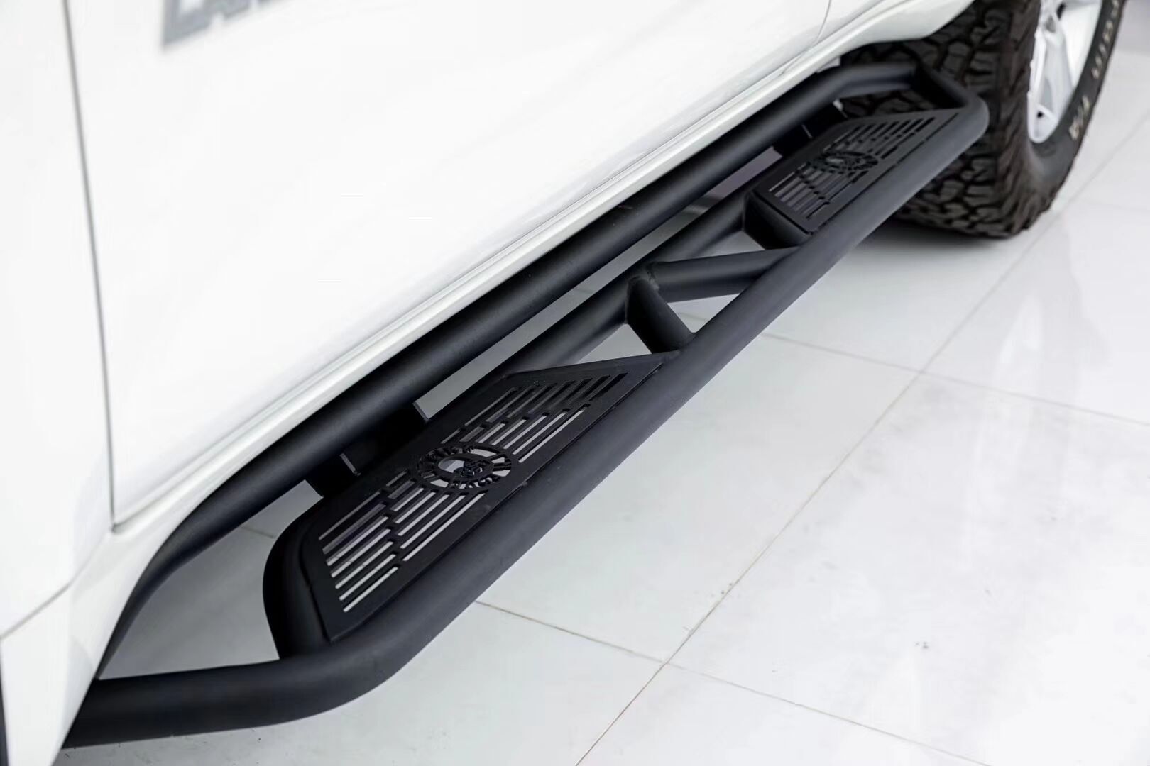 普拉多横行者系列前护杠，后护杠，侧杠。全部现货！(图1)