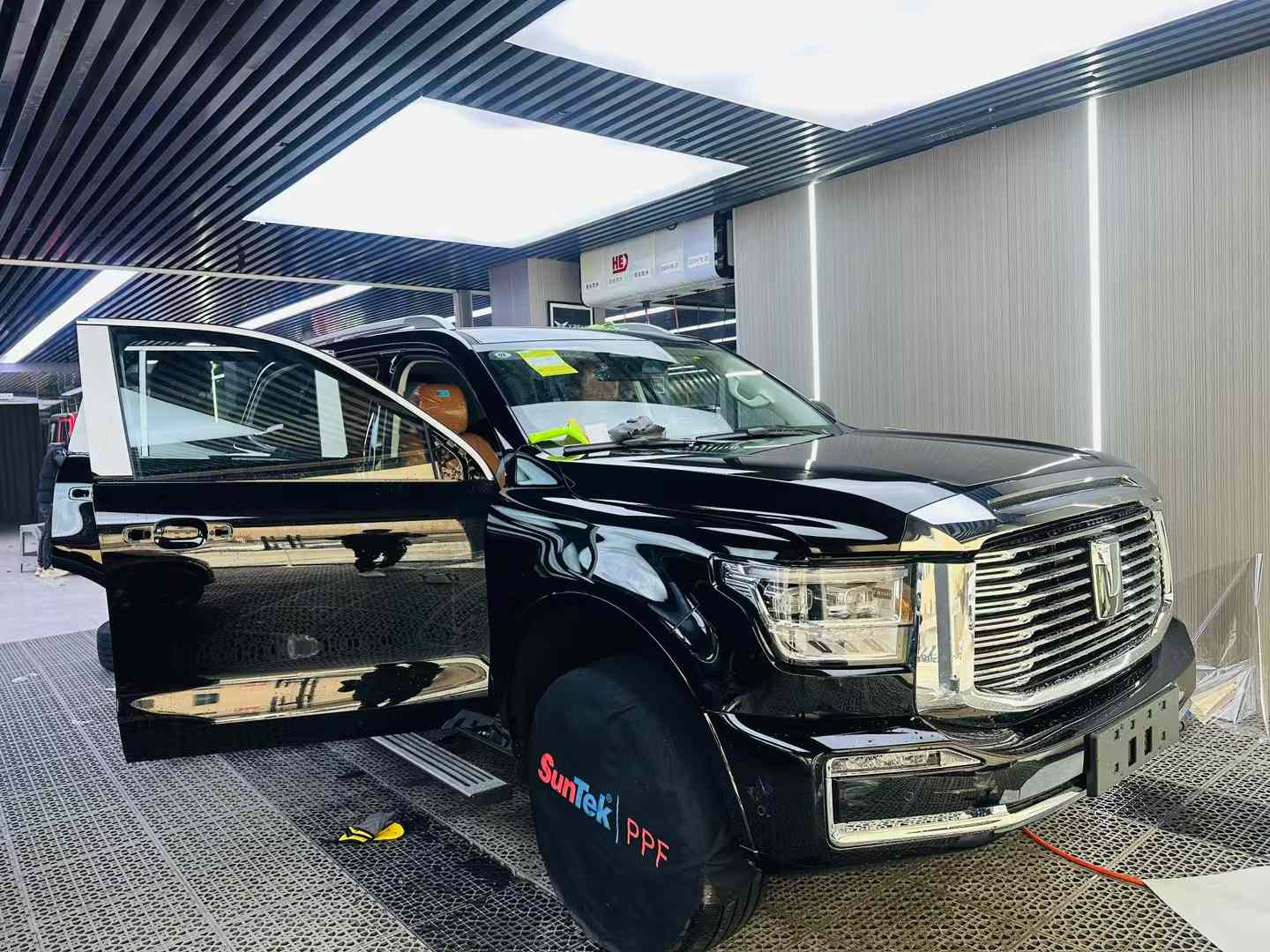 坦克500装贴雷途H10车衣(图1)