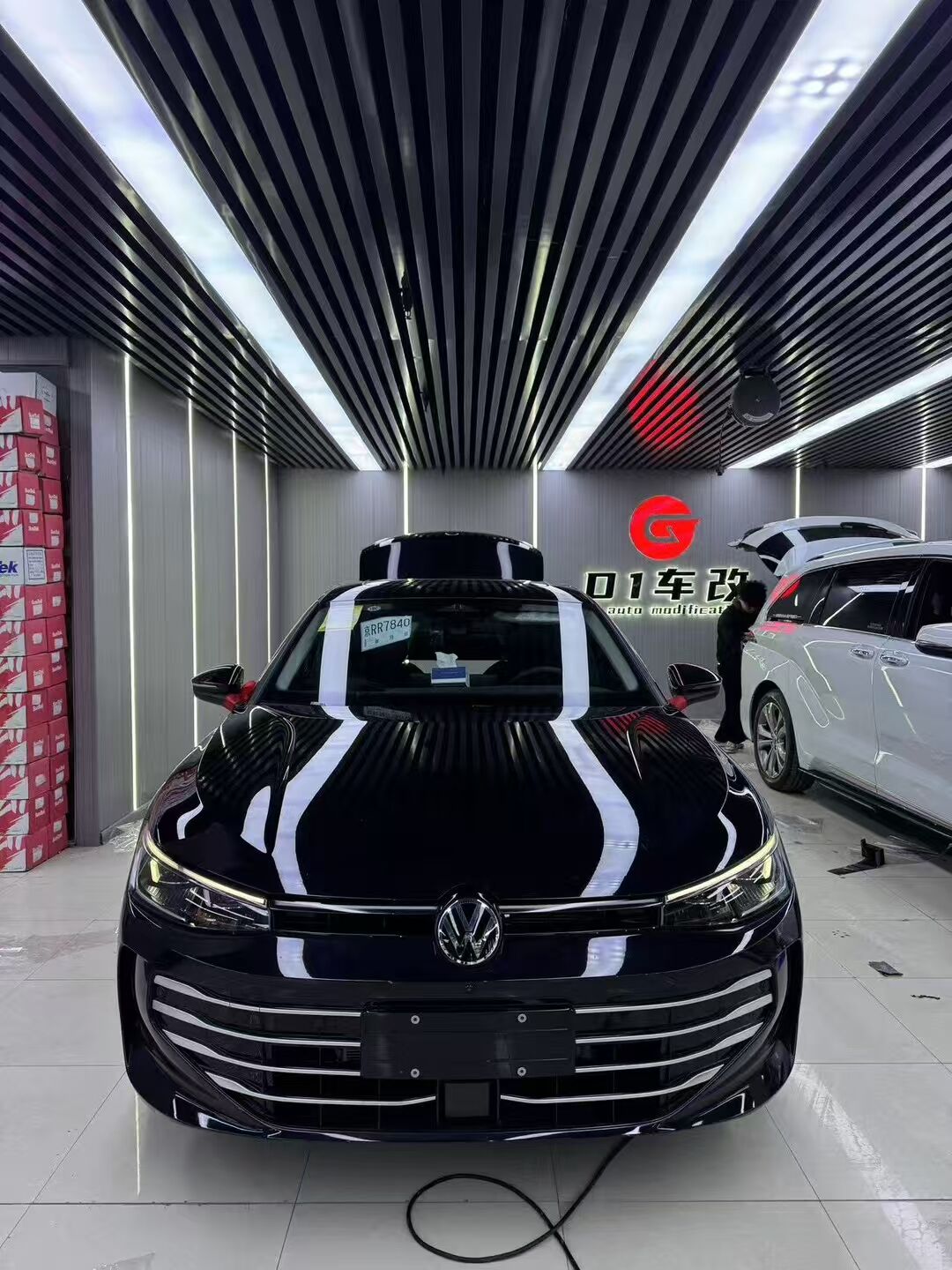 三辆装贴太阳膜(图1)