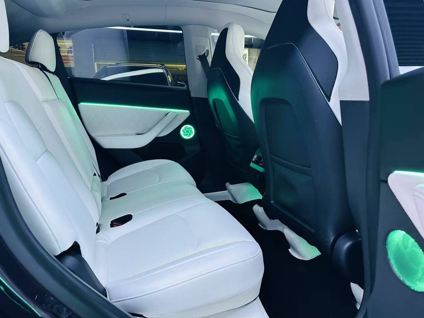 24年特斯拉Y改装完工(图1)